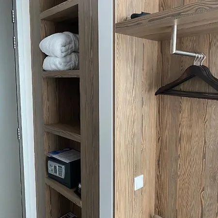 לינה וארוחת בוקר Black Jack