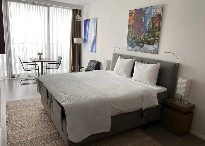 Black Jack Nocleg ze śniadaniem 4*